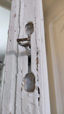 ЯК ВІДБУВАЄТЬСЯ РЕСТАВРАЦІЯ ДВЕРЕЙ? 