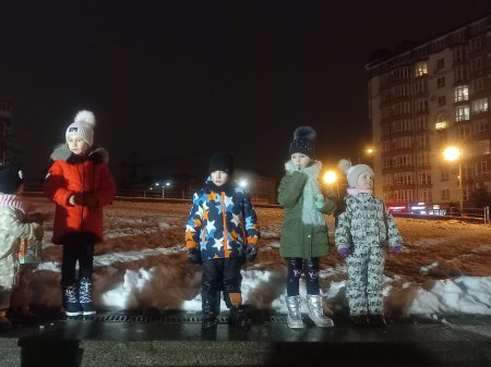 НОВОРІЧНА КРАСУНЯ-ЯЛИНКА ЗАСЯЯЛА НА ЄВРОПЕЙСЬКІЙ ПЛОЩІ