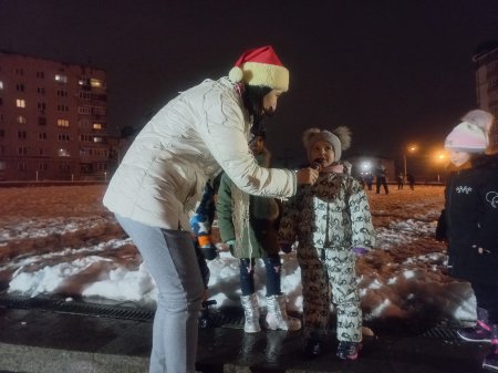 НОВОРІЧНА КРАСУНЯ-ЯЛИНКА ЗАСЯЯЛА НА ЄВРОПЕЙСЬКІЙ ПЛОЩІ