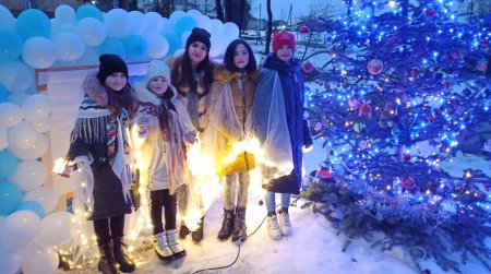 НОВОРІЧНІ ЯЛИНОЧКИ ЗАСЯЯЛИ У СЕЛАХ ІВАНО-ФРАНКІВСЬКОЇ ГРОМАДИ