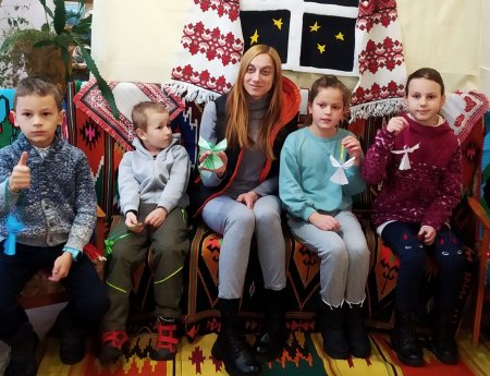 РІЗДВЯНИЙ АНГЕЛИК РУКАМИ УЧАСНИКІВ ГУРТКА "УМІЛІ РУЧКИ"