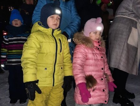 НОВОРІЧНА ЯЛИНКА ЗАСЯЯЛА У МІКРОРАЙОНІ ПАСІЧНА  