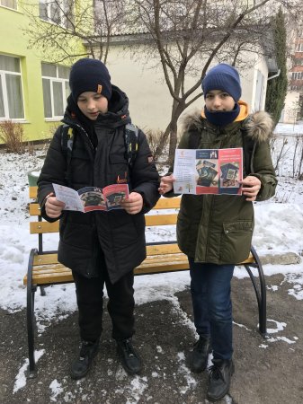 ГОТУЄМОСЬ ДО РІЗДВА З БІБЛІОТЕКОЮ