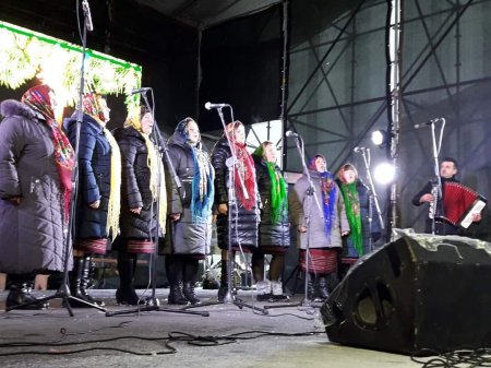 НОВОРІЧНО-РІЗДВЯНИЙ КОНЦЕРТ НА ВІЧЕВОМУ МАЙДАНІ