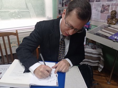 ПРЕЗЕНТАЦІЯ КНИГИ СПОГАДІВ ПІДПІЛЬНИЦІ УПА МАРІЇ ЛАБУНЬКИ