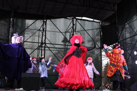 «ХІТ ПАРАД ДИТЯЧИХ РОЗВАГ» НА ВІЧЕВОМУ МАЙДАНІ