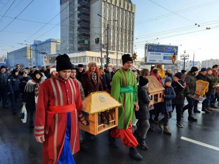ВУЛИЦЯМИ ІВАНО-ФРАНКІВСЬКА ПРОЙШЛАСЯ ХОДА З ШОПКАМИ