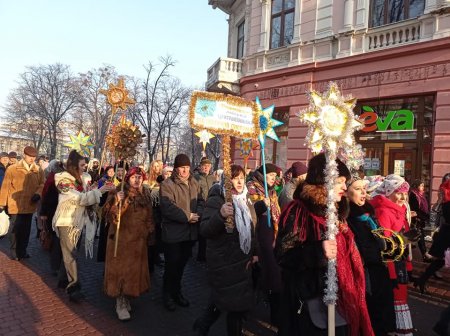 ВУЛИЦЯМИ ІВАНО-ФРАНКІВСЬКА ПРОЙШЛАСЯ ХОДА З ШОПКАМИ