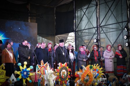 РІЗДВЯНИЙ КОНЦЕРТ НА ВІЧЕВОМУ МАЙДАНІ