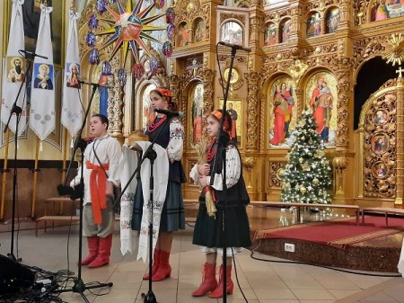 ДРУГИЙ ДЕНЬ XIII МІЖНАРОДНОГО РІЗДВЯНОГО ФЕСТИВАЛЮ "КОЛЯДА НА МАЙЗЛЯХ