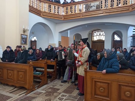 КОЛЯДА НА РІЗДВО ЛУНАЛА В КОЖНОМУ СЕЛІ