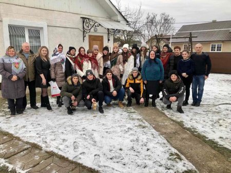 КОЛЯДА НА РІЗДВО ЛУНАЛА В КОЖНОМУ СЕЛІ