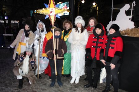 НОВОРІЧНО-РІЗДВЯНІ ВІТАННЯ ВІД ВИХОВАНЦІВ ЦЕНТРУ