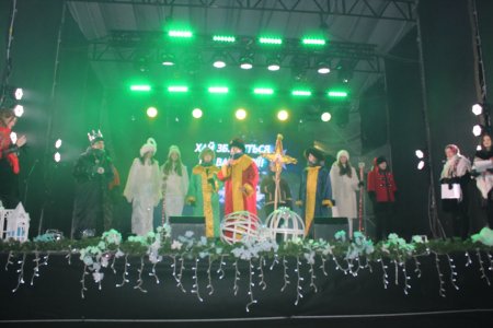 НОВОРІЧНО-РІЗДВЯНІ ВІТАННЯ ВІД ВИХОВАНЦІВ ЦЕНТРУ
