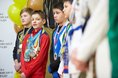 СПОРТИВНІ МЕТРИ ДЛЯ ОСВІТИ: ЛІЦЕЙ №2 ТЕПЕР МАЄ НОВЕНЬКИЙ СПОРТЗАЛ