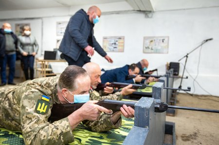 Четвертий готовий: у франківському ліцеї №18 відкрили оновлений тир