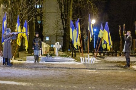 В ІВАНО-ФРАНКІВСЬКУ ЙШЛИ СМОЛОСКИПНОЮ ХОДОЮ ПРИУРОЧЕНОЮ ДО ДНЯ ПАМ’ЯТІ ГЕРОЇВ КРУТ