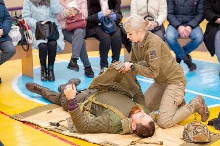 МЕДИЧНА ДОПОМОГА У КРИТИЧНИХ СИТУАЦІЯХ: СТАРТУВАЛИ БЕЗКОШТОВНІ КУРСИ