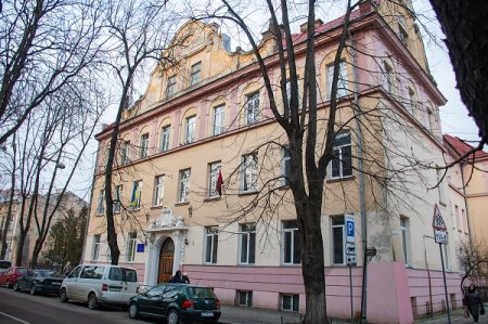 У НОГУ З ЧАСОМ: ЛІЦЕЙ ІМ. ІВАНА ПУЛЮЯ ВІДЧУЄ ТЕПЛО 