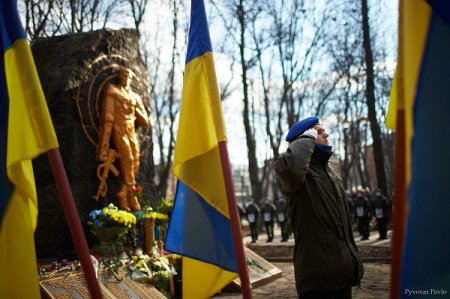 ВШАНУВАЛИ ПОЛЕГЛИХ