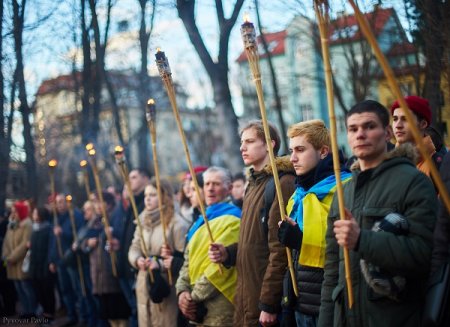 В ІВАНО-ФРАНКІВСЬКУ ВШАНУВАЛИ ПАМ'ЯТЬ ГЕРОЇВ НЕБЕСНОЇ СОТНІ