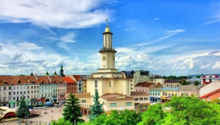 ІВАНО-ФРАНКІВСЬК В УМОВАХ ВІЙНИ: ПОГЛЯДИ МЕШКАНЦІВ ТА ПЕРЕСЕЛЕНЦІВ (16 КВІТНЯ 2022)