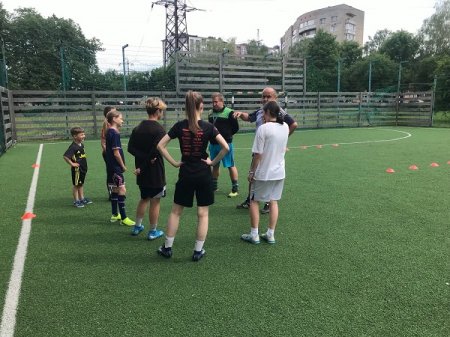 СПОРТИВНІ РОЗВАГИ ДОПОМАГАЮТЬ ДІТЯМ ПОДОЛАТИ СТРЕС