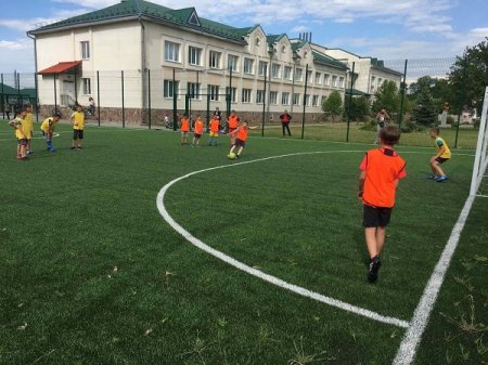 СПОРТИВНІ РОЗВАГИ ДОПОМАГАЮТЬ ДІТЯМ ПОДОЛАТИ СТРЕС