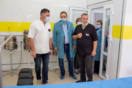 Нові операційні з сучасним обладнанням