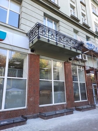 Франківська «стометрівка» поповнилась реставрованими балконами