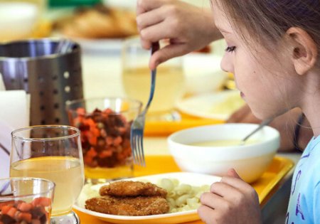 Як годують дітей у навчальних закладах Івано-Франківська