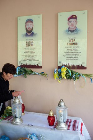 Дві меморіальні дошки загиблим у московсько-українській війні відкрили у Івано-Франківську