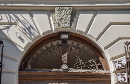 В центрі Івано-Франківська відреставрували фасад будинку-пам'ятки 