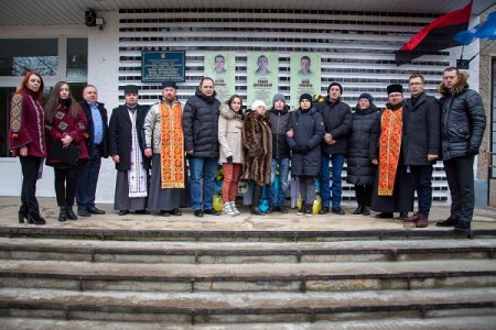 Три Героя - одна адреса: загиблим воякам встановили анотаційні дошки