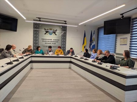 Питання погашення заборгованості із заробітної плати розглянули на засіданні комісії