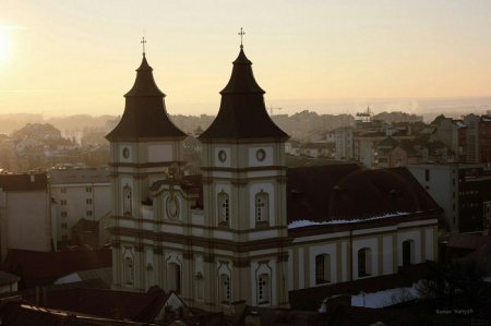 Розпорядок богослужінь на Великодні Свята
