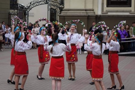 Гаївки, ярмарки та виставки: Івано-Франківська громада примножує великодні традиції