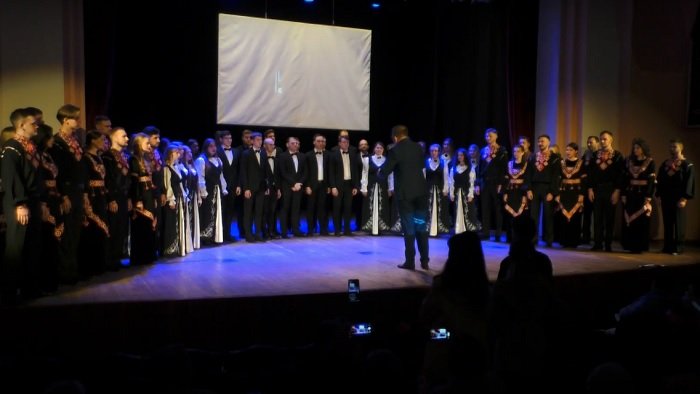 Легендарний «Щедрик» звучав у середмісті Івано-Франківська!