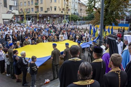 День прапора: вшанували Героїв та подякували захисникам