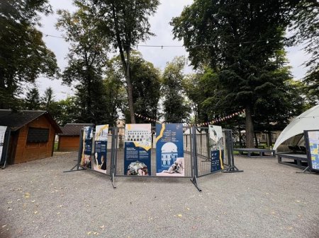 У палаці Потоцьких відкрилась пленарна виставка "Музей з любові до мистецтва і країни"