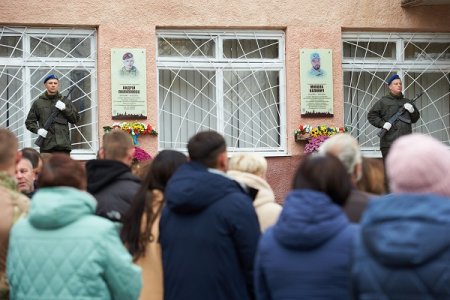 Анотаційні дошки загиблим у російсько-українській війні Героям - Миколі Калиничу та Андрію Пилипонюку