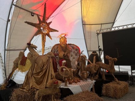 У палаці Потоцьких розмістилась виставка "Солом'яне Різдво"