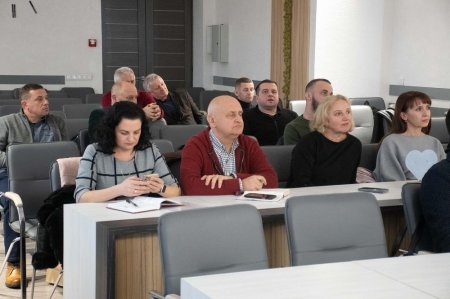 5 грудня 2023 року на засіданні Дорадчої ради відзначили керівників підприємств - учасників КОНКУРСУ «Соціально-відповідальне підприємство 2023: Діяльність, яка змінює світ».