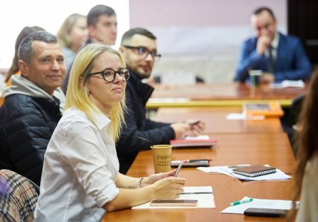 Розвиватись і рости: у Бізнес-Інкубаторі для франківських підприємців стартували безкоштовні курси
