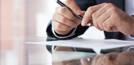 Маю бажання звільнитися за згодою сторін, але роботодавець наполягає на звільненні за власним бажанням. Як бути?
