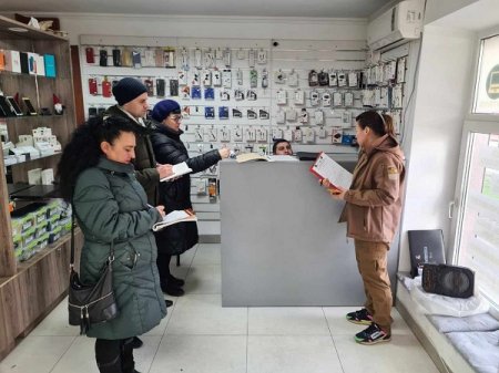 На вулицях Галицькій, Тичини та Північному бульварі працювала рейдова робоча група з легалізації заробітної плати