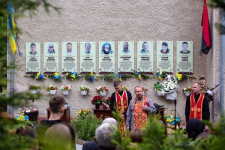 Пам’яті дев’ятьох Героїв
