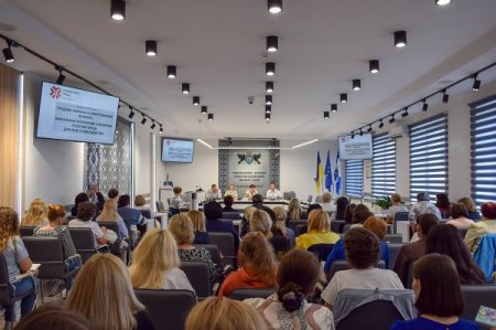 Про трудові книжки в електронному форматі та робочі місця для осіб з інвалідністю, – у Франківську провели інформаційний семінар