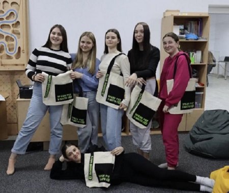 В Івано-Франківському молодіжному центрі "Рух" відбулось успішне завершення  проєкту Урбан рух «У міста є Я»