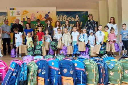 "Перший портфелик": 342 франківських школярів готові до школи